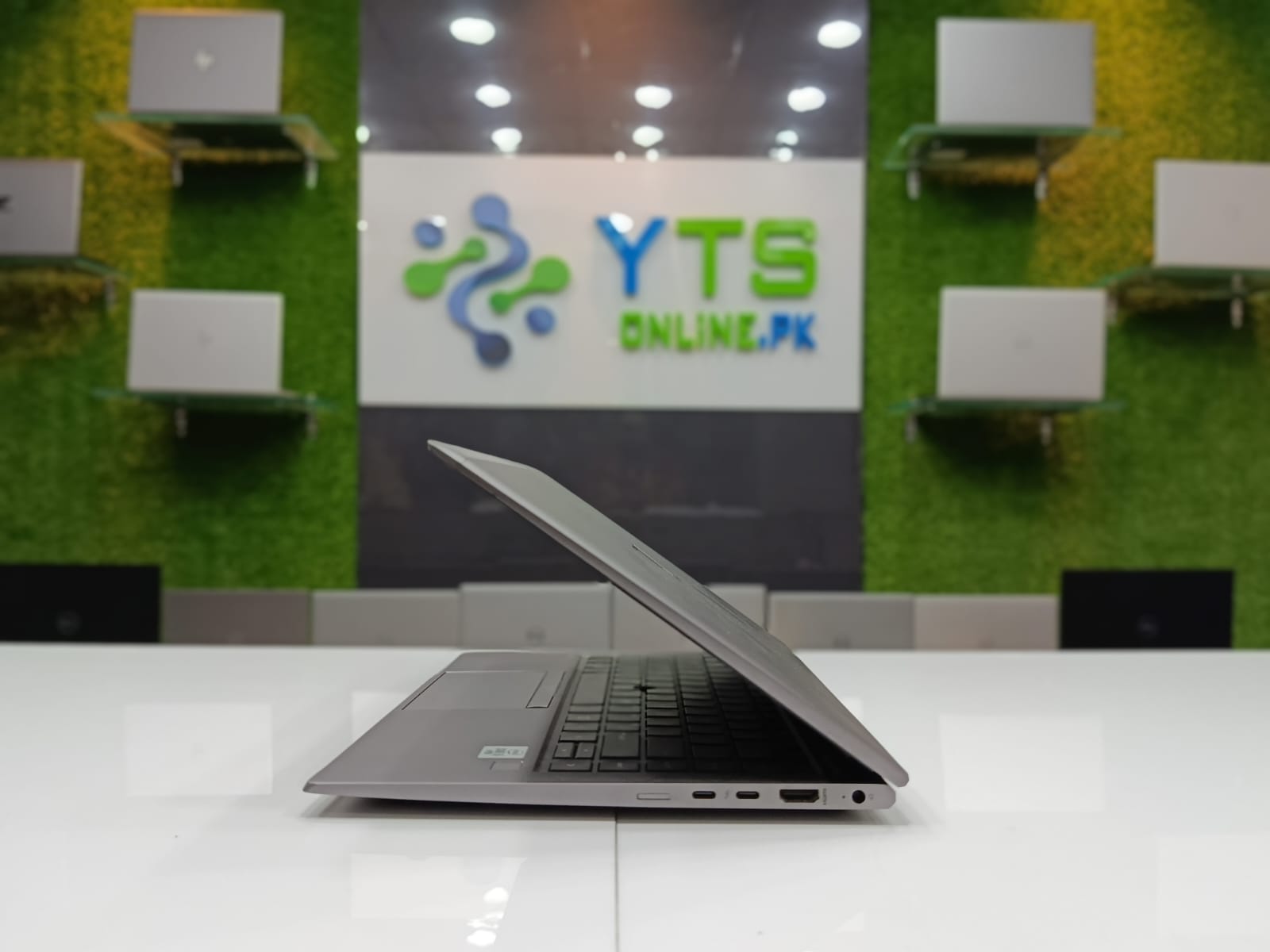 HP ZBook Firefly 14 G7 | Intel Core i5-10310U | FHD Touch Display