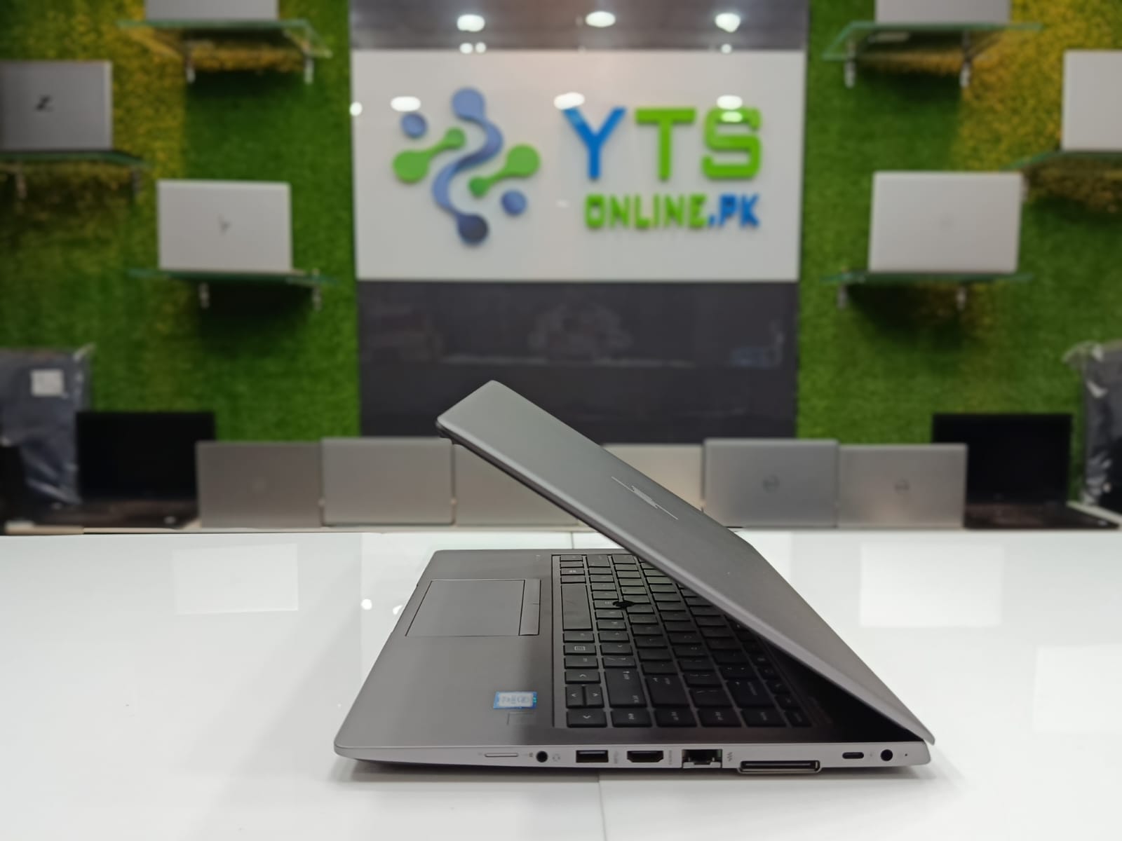 HP Zbook 14U G5  | i7-8650U Generation  | FHD Display