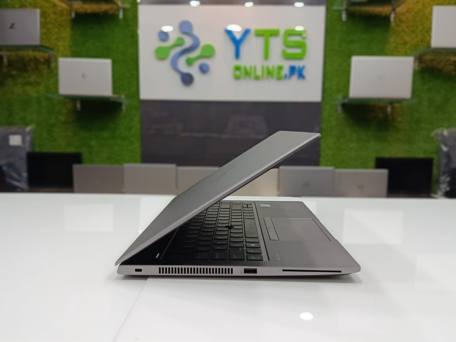 HP Zbook 14U G5  | i7-8650U Generation  | FHD Display